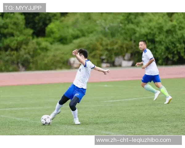 精彩足球赛事比分回顾与分析助你掌握比赛动态与战术变化 精彩足球赛事比分回顾与分析助你掌握比赛动态与战术变化